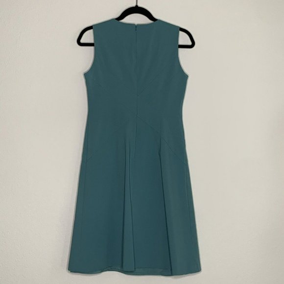 Lafayette 148 NY Women's Size 0 Blue Sleeveless Pleated Sheath Dress - Picture 6 of 16